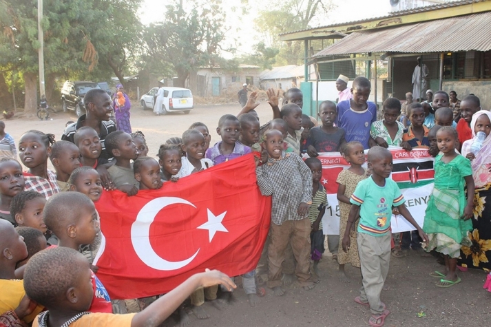 21_6814352KENYA.JPG