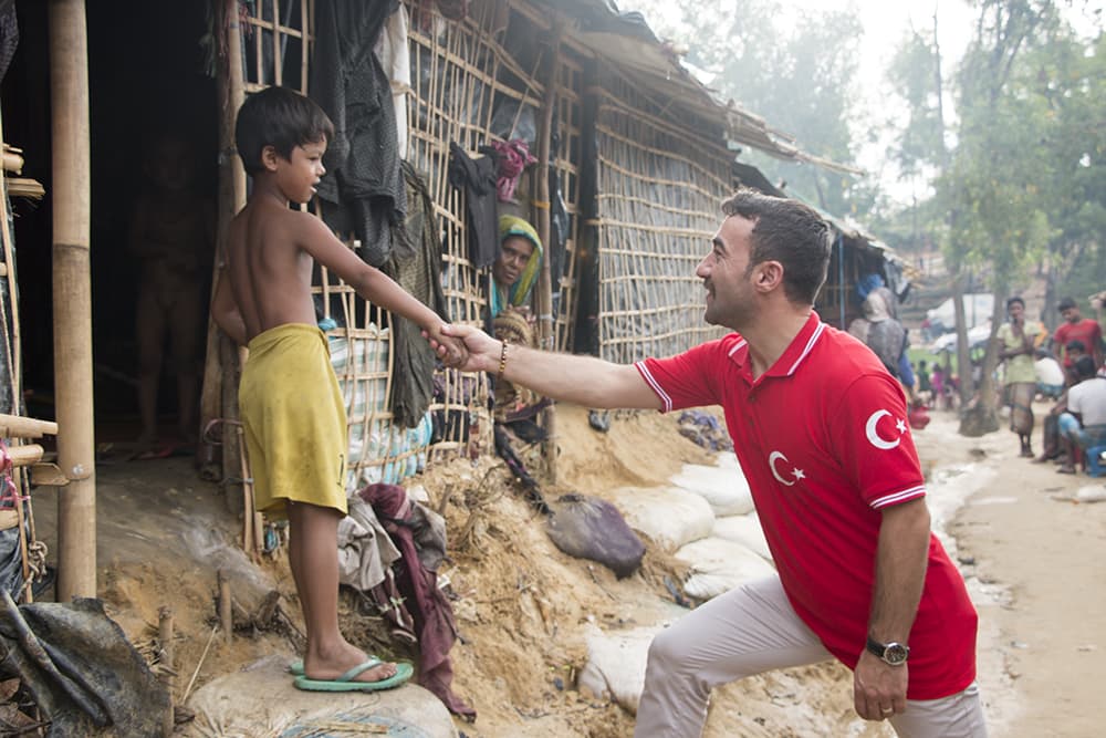 Çare Derneği Arakan'da Onbinlerce Kişiye Yardım Ulaştırdı