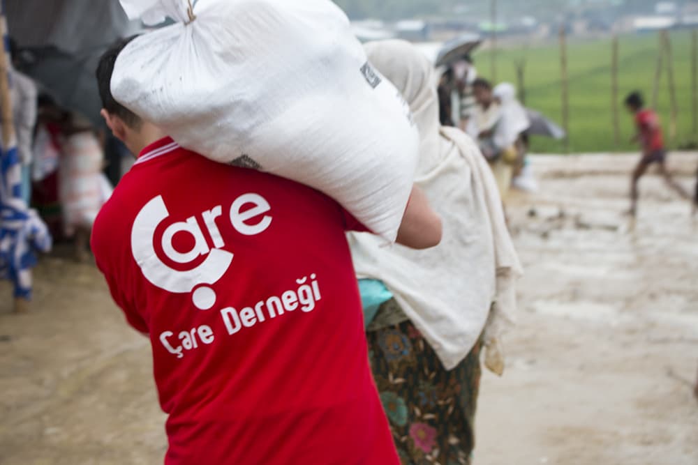 Çare Derneği Arakan'da Onbinlerce Kişiye Yardım Ulaştırdı