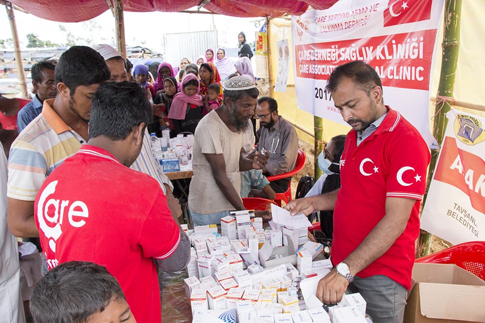 Çare Derneği Arakan'da Onbinlerce Kişiye Yardım Ulaştırdı