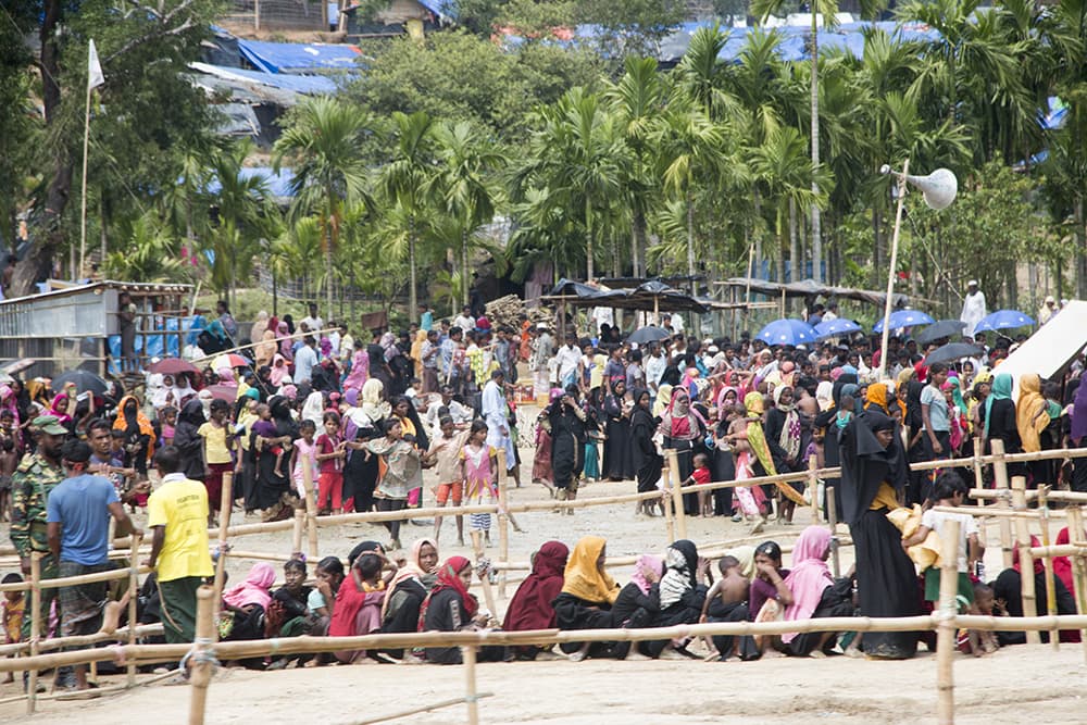 Çare Derneği Arakan'da Onbinlerce Kişiye Yardım Ulaştırdı