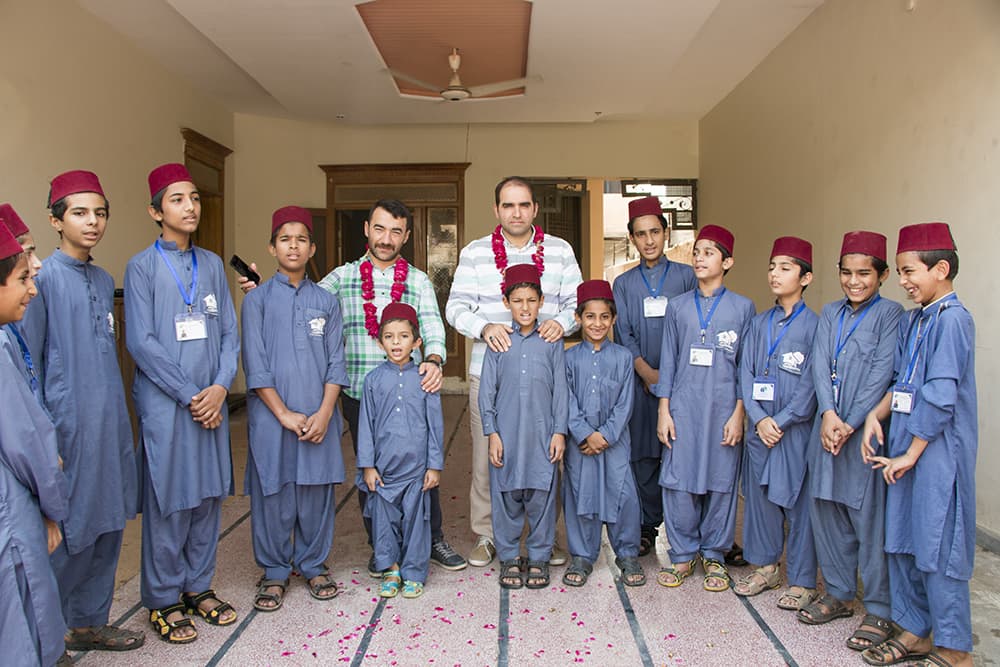Pakistan Yetimhanesine Ziyaret