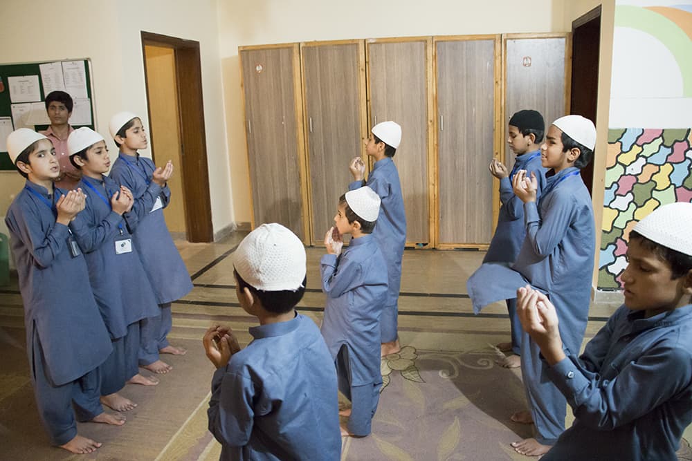 Pakistan Yetimhanesine Ziyaret
