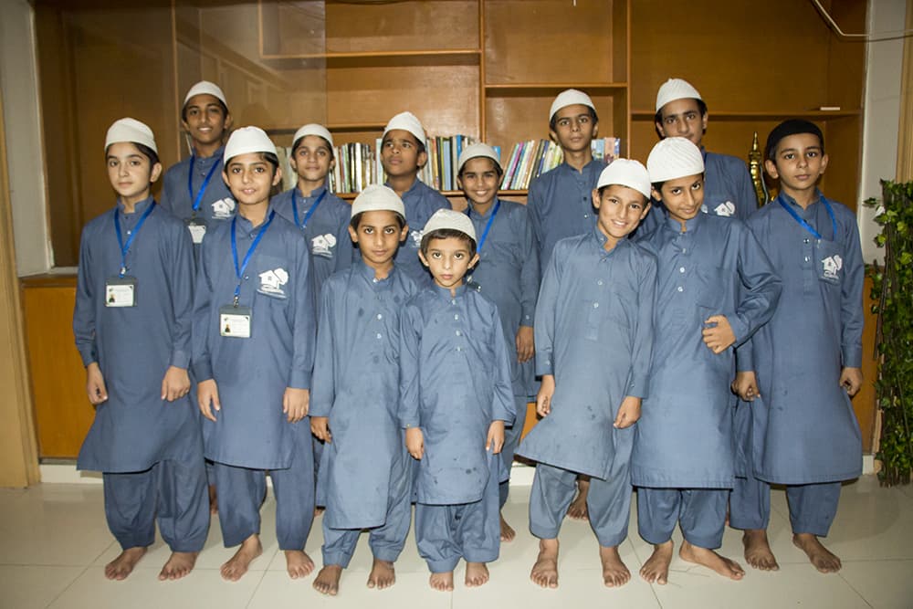 Pakistan Yetimhanesine Ziyaret