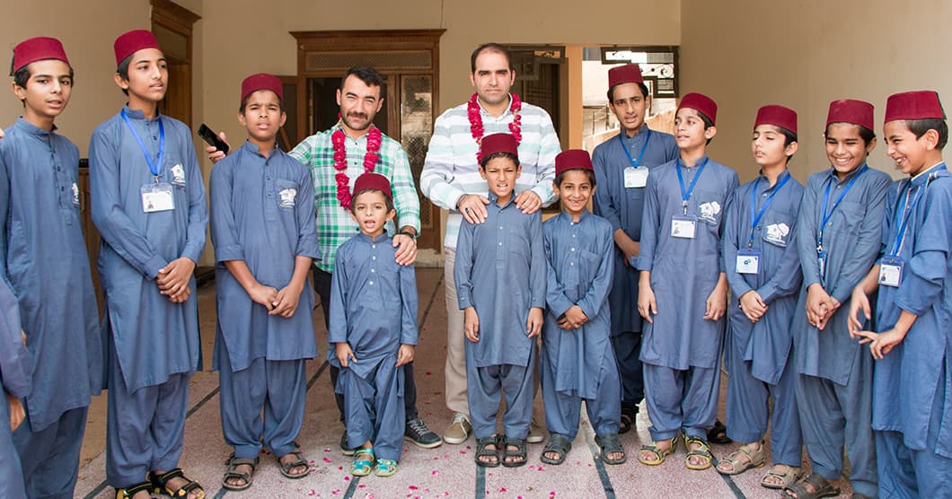 Pakistan Yetimhanesine Ziyaret