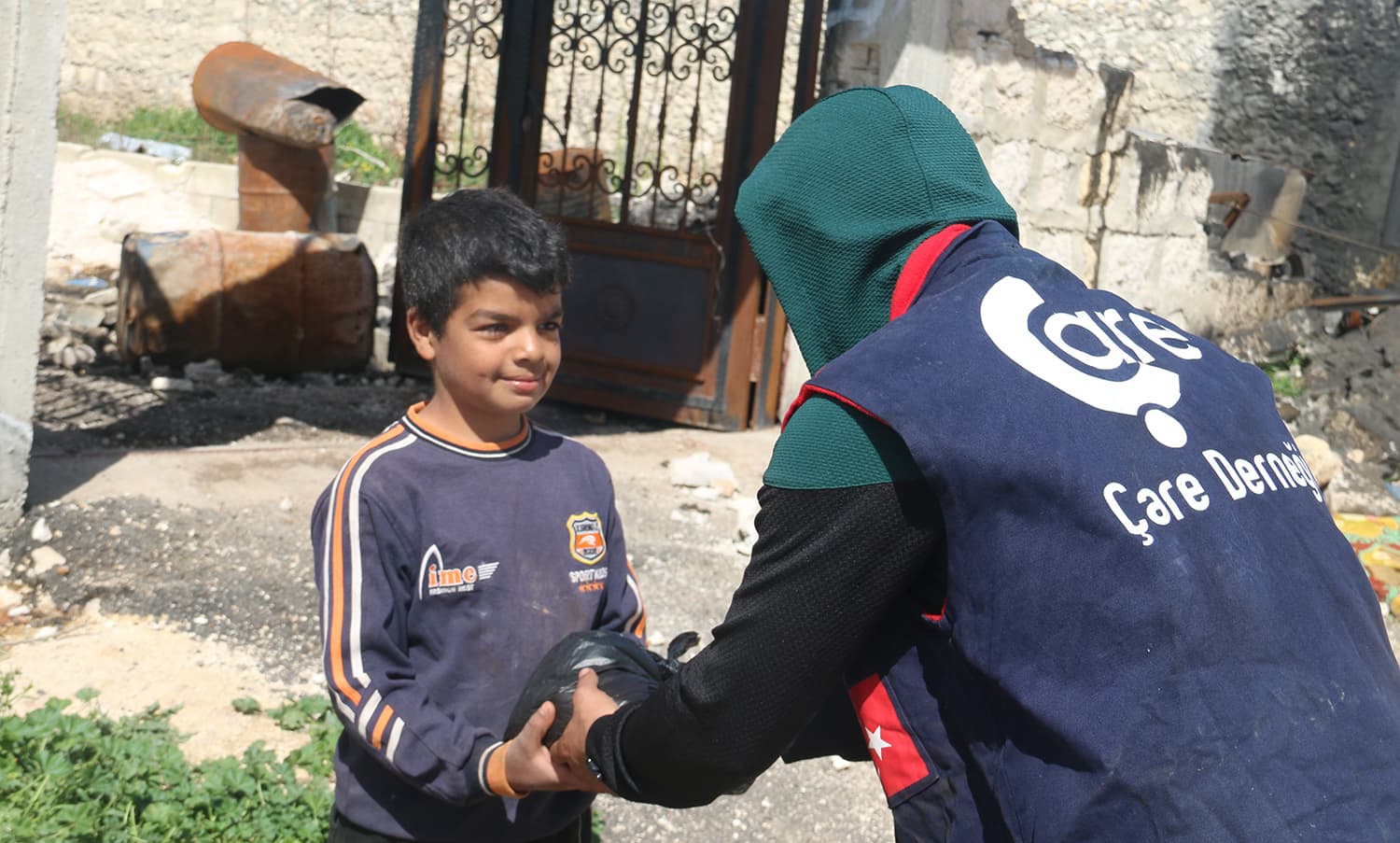 Afrin Halkına İnsani Yardım