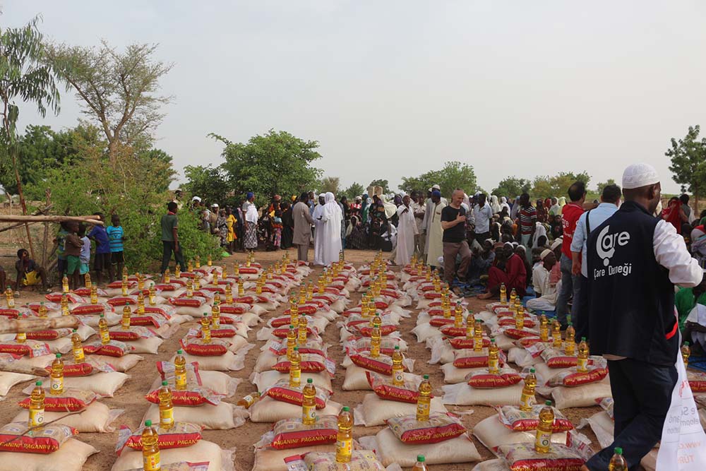 Burkina Faso'daki Binlerce Aileye Ramazan Yardımları Ulaştırıldı