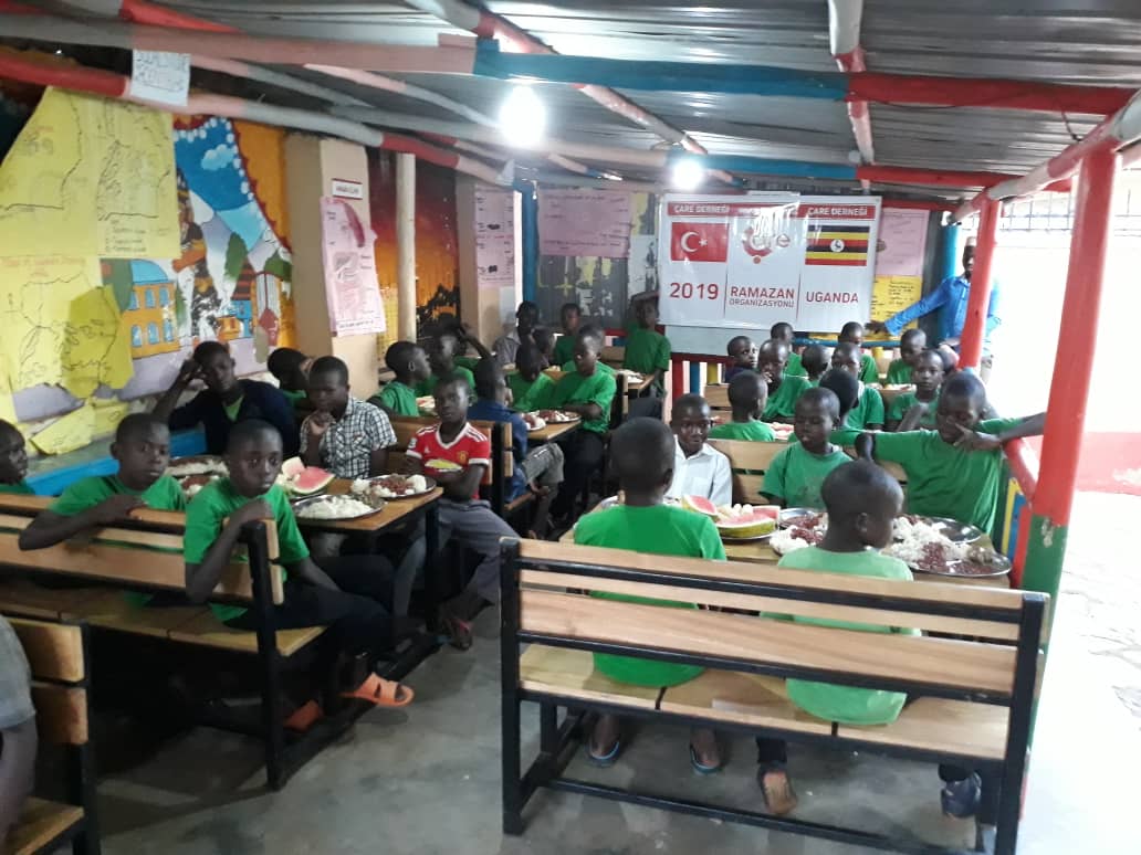 Uganda'da Ramazan Emanetleri İhtiyaç Sahibi Ailelere Dağıtıldı