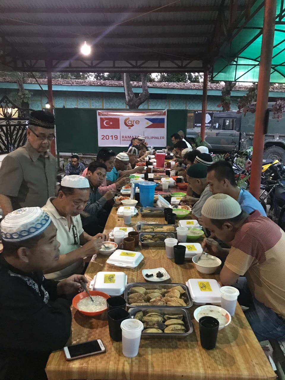 Filipinli Kardeşlerimizle İftar Sofrasında Buluştuk
