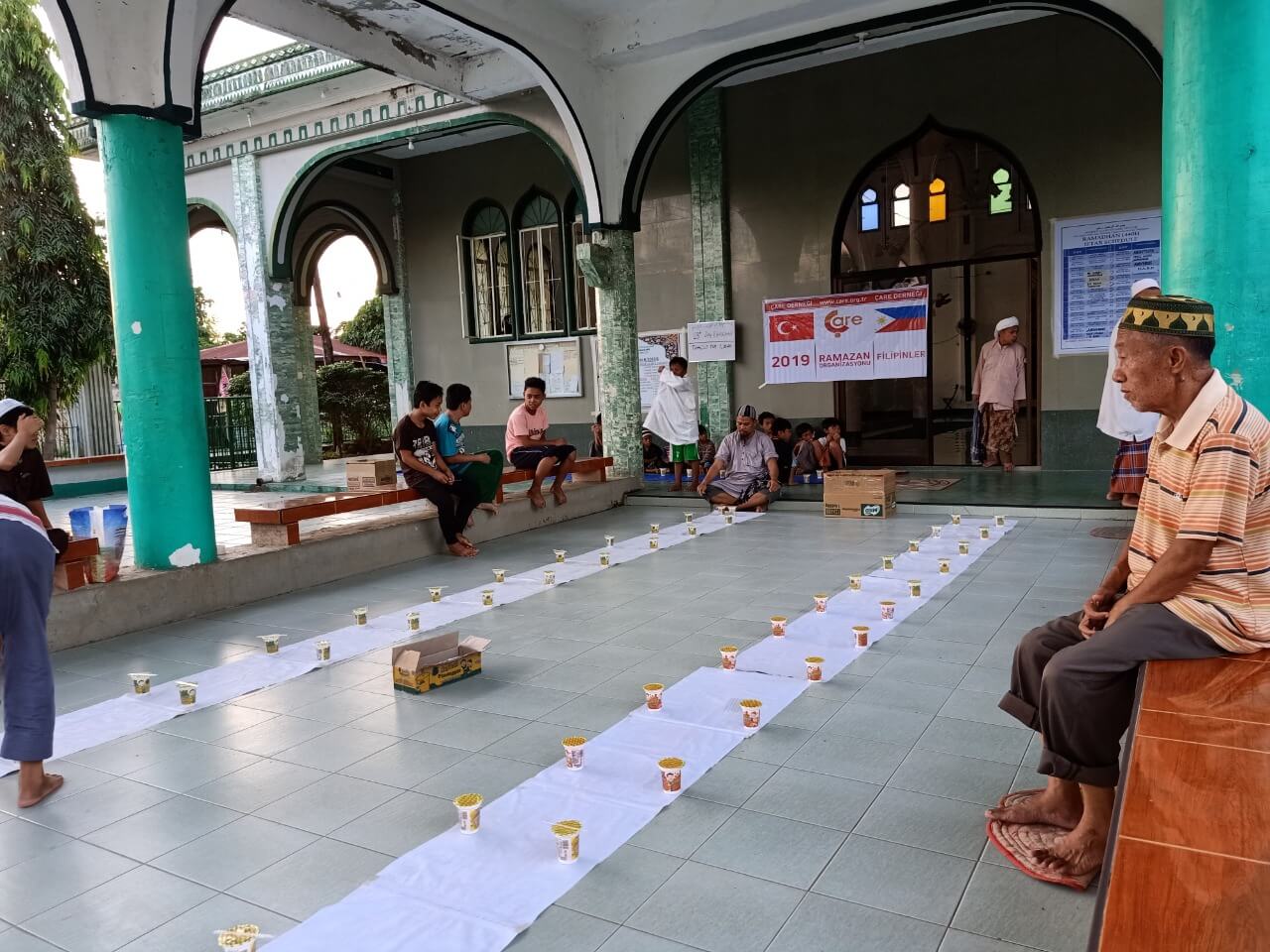 Filipinli Kardeşlerimizle İftar Sofrasında Buluştuk