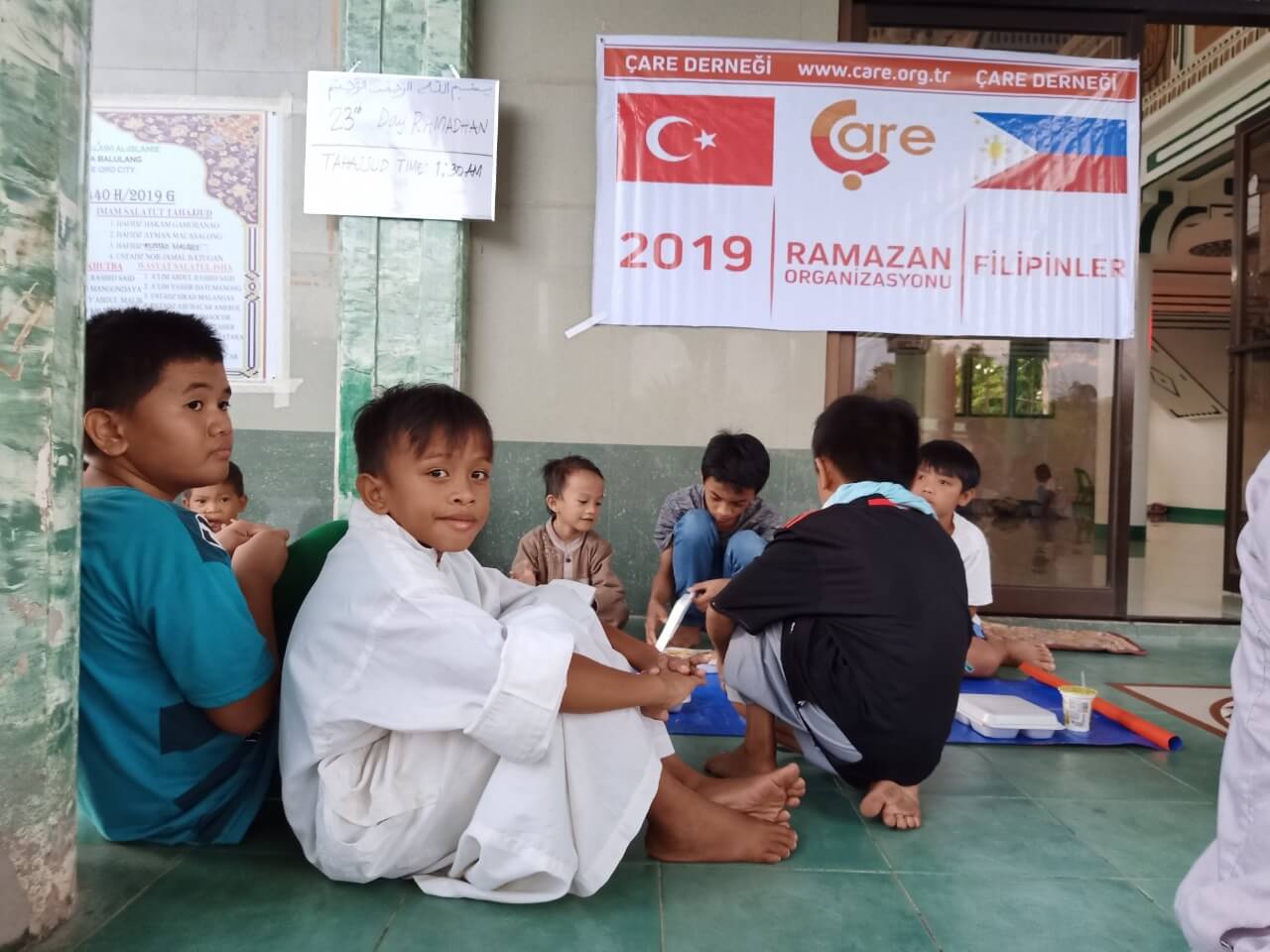 Filipinli Kardeşlerimizle İftar Sofrasında Buluştuk