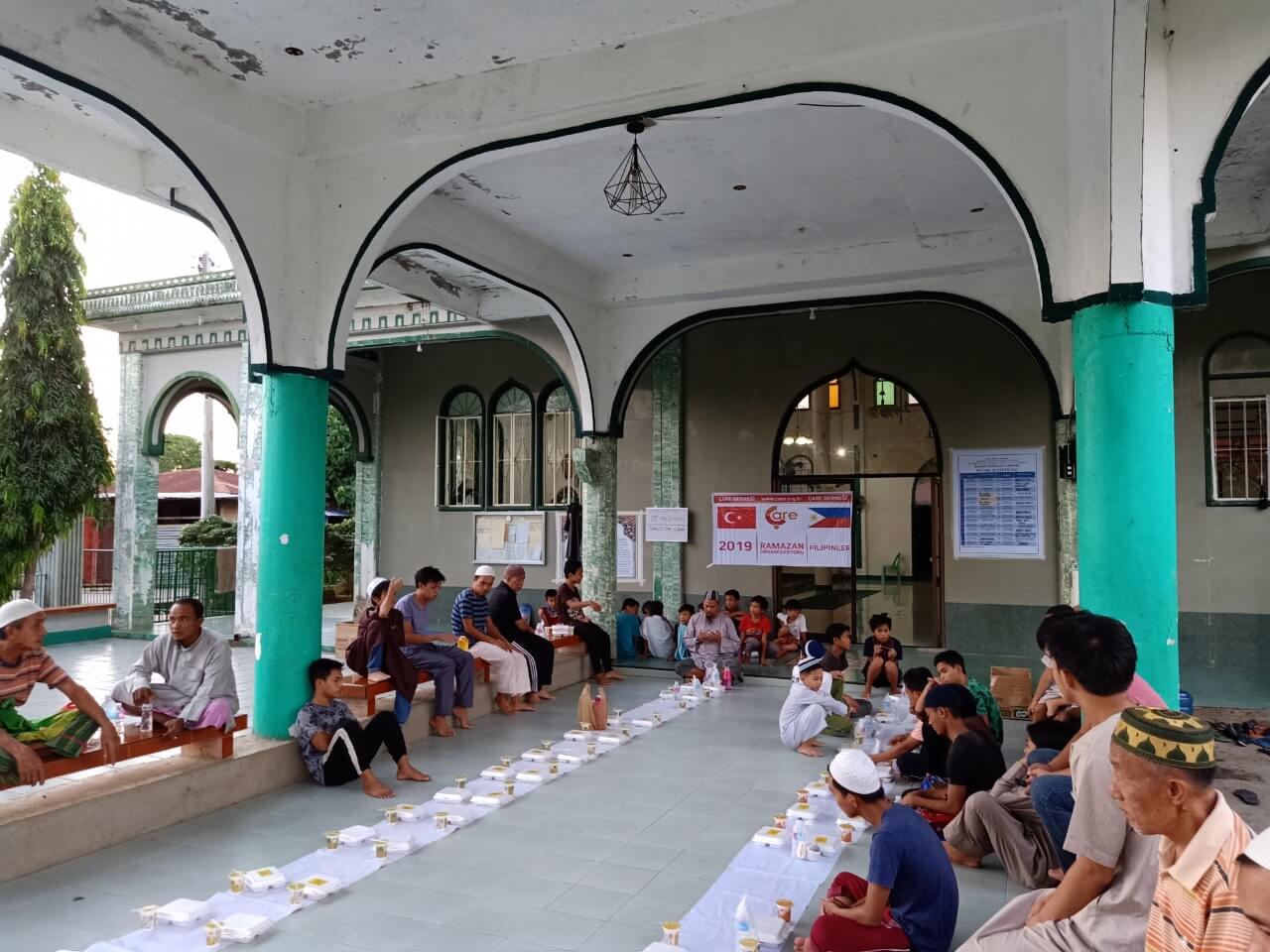 Filipinli Kardeşlerimizle İftar Sofrasında Buluştuk
