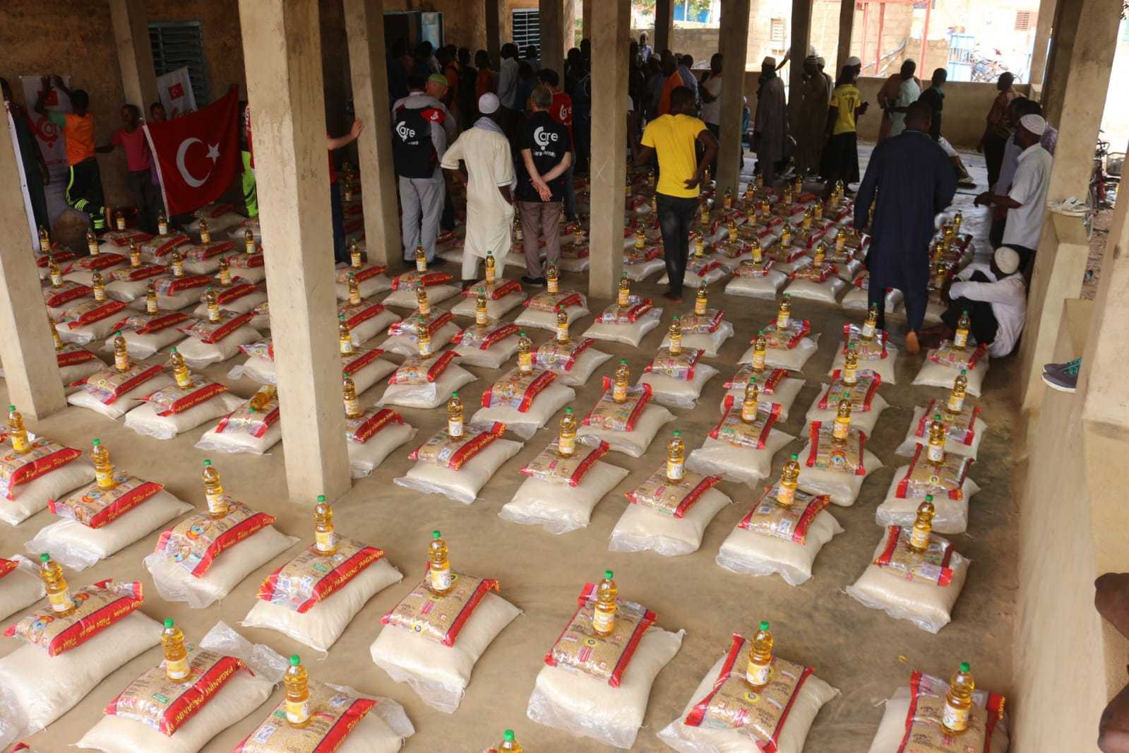 Burkina Faso'daki Binlerce Aileye Ramazan Yardımları Ulaştırıldı