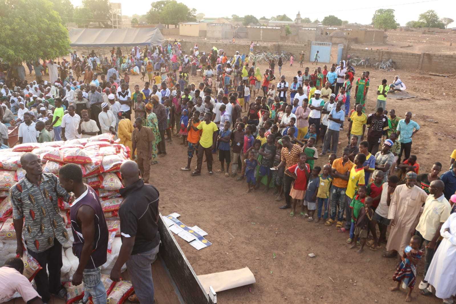 Burkina Faso'daki Binlerce Aileye Ramazan Yardımları Ulaştırıldı