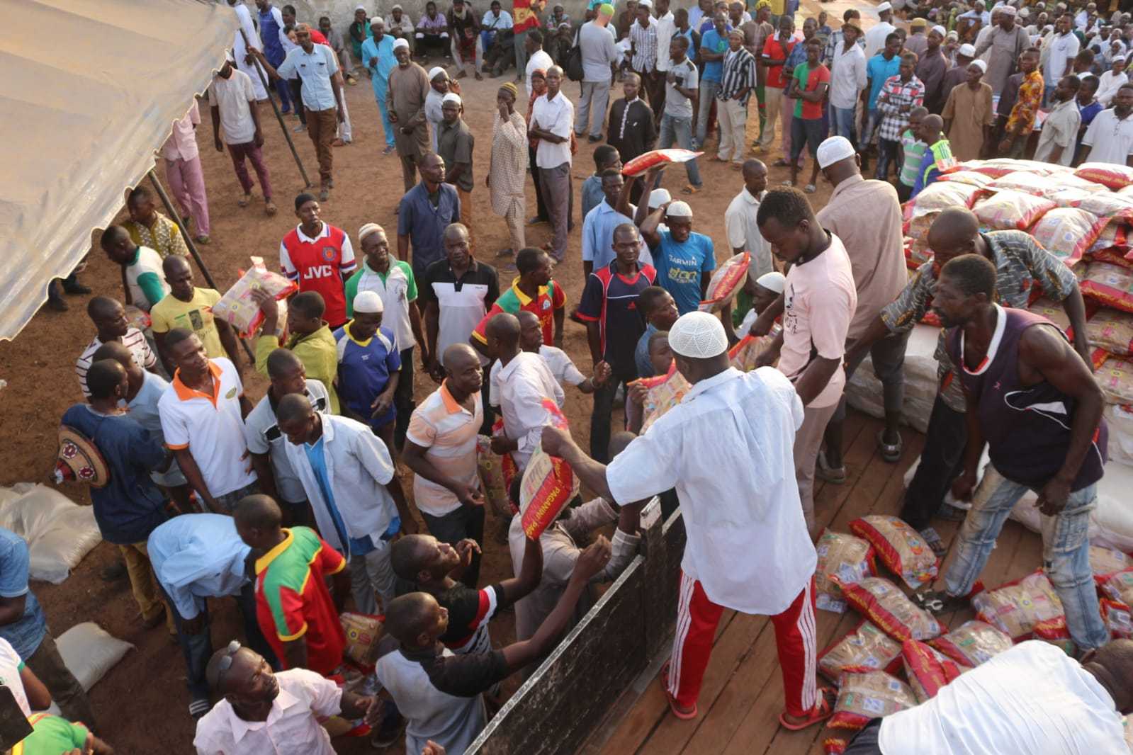Burkina Faso'daki Binlerce Aileye Ramazan Yardımları Ulaştırıldı