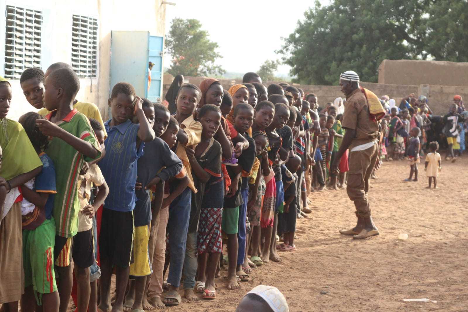 Burkina Faso'daki Binlerce Aileye Ramazan Yardımları Ulaştırıldı