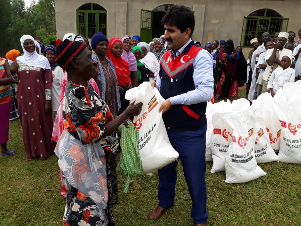 Uganda'da Ramazan Emanetleri İhtiyaç Sahibi Ailelere Dağıtıldı