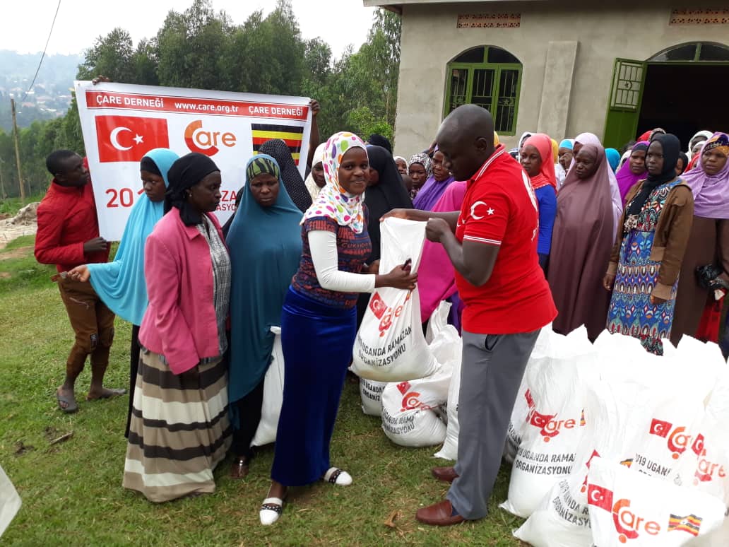 Uganda'da Ramazan Emanetleri İhtiyaç Sahibi Ailelere Dağıtıldı