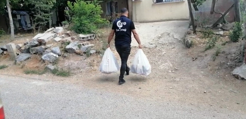 suriyeli-ailelere-kumanya-yardimi-1.jpeg