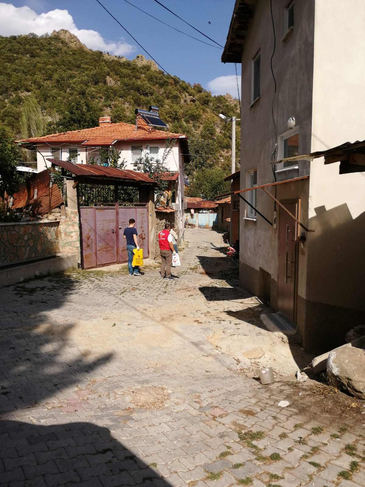 Karantinadaki Köye Kırtasiye Yardımı 