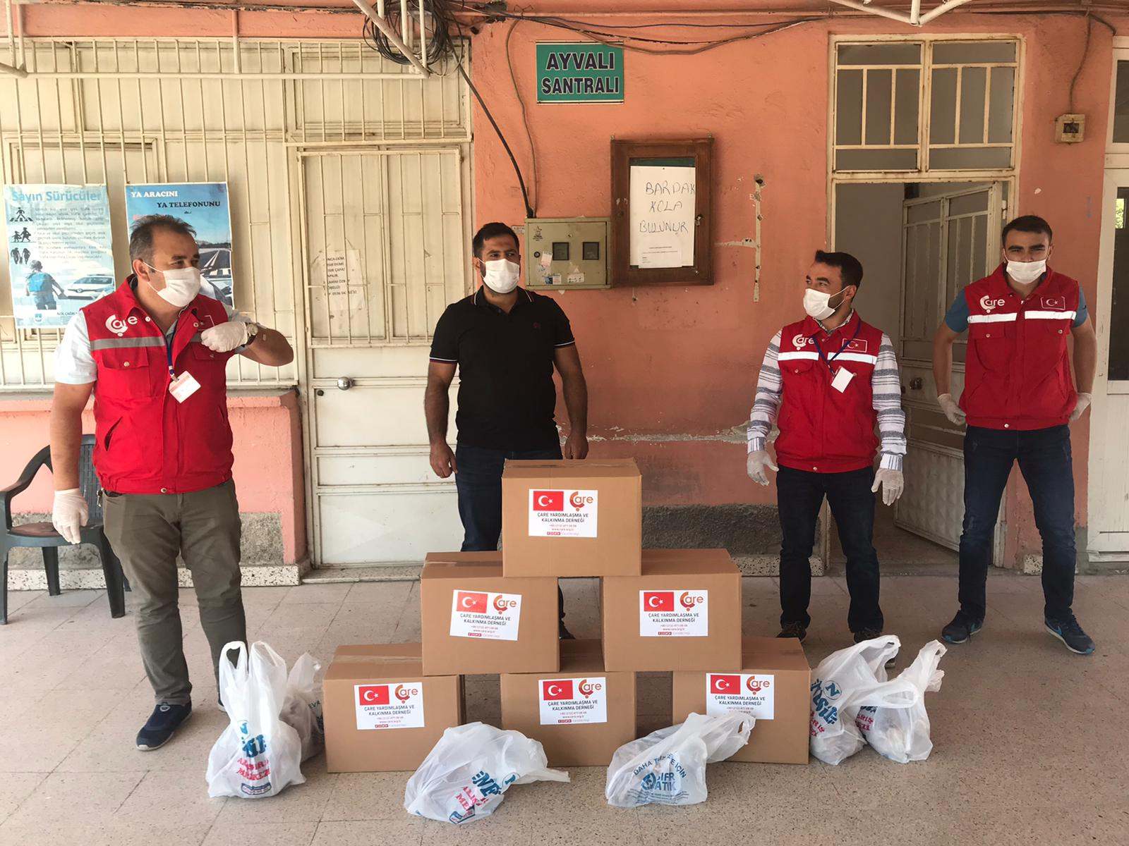 Kütahya'da Karantinaya Alınan İki Köye Gıda Yardımı