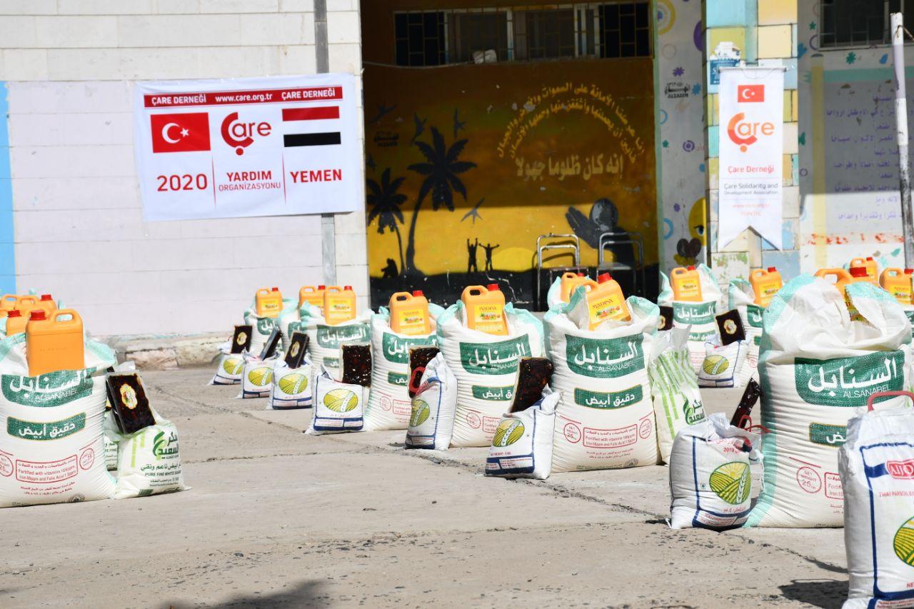 Yemen’e Temel İhtiyaç Gıda ve Kıyafet Yardımlarınız Ulaştı