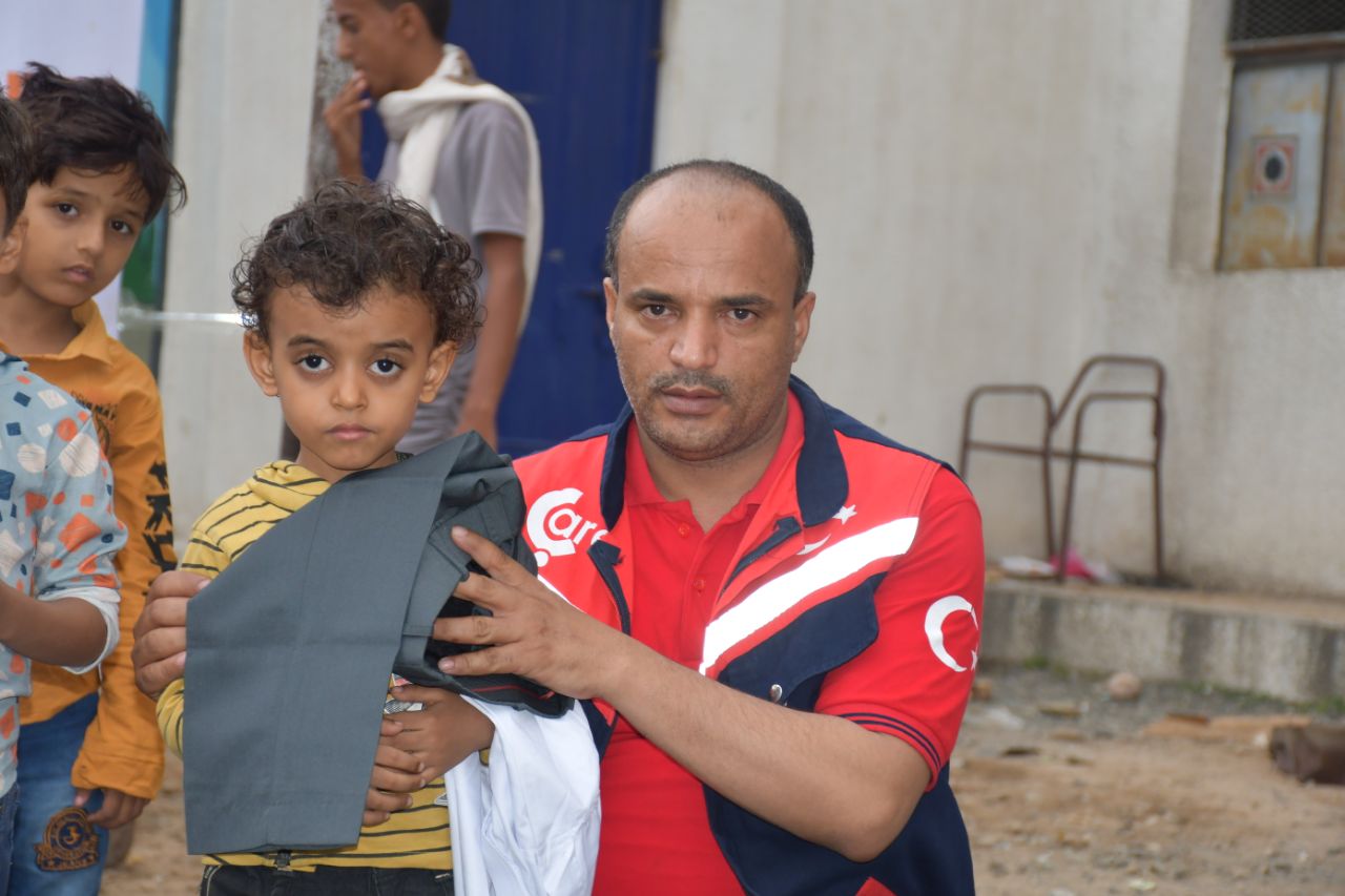 Yemen’e Temel İhtiyaç Gıda ve Kıyafet Yardımlarınız Ulaştı
