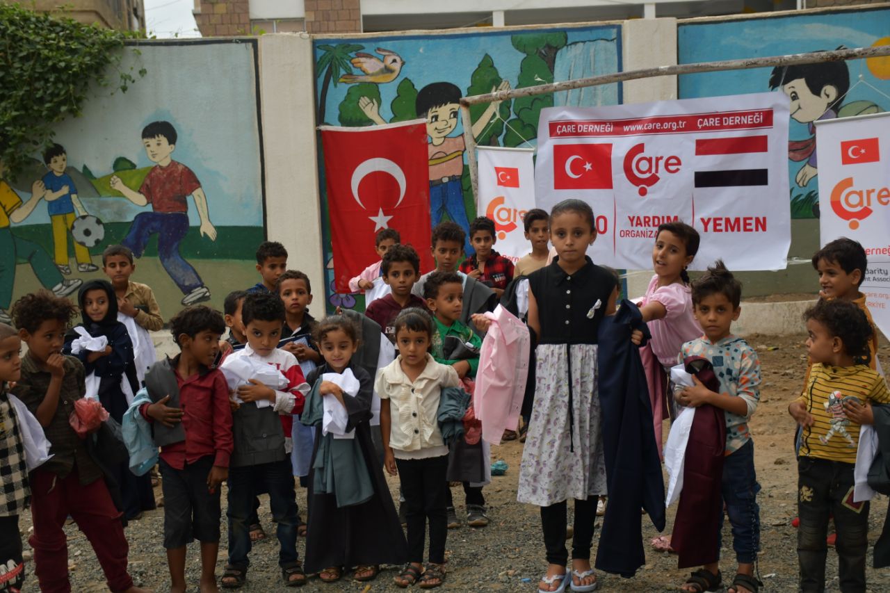 Yemen’e Temel İhtiyaç Gıda ve Kıyafet Yardımlarınız Ulaştı