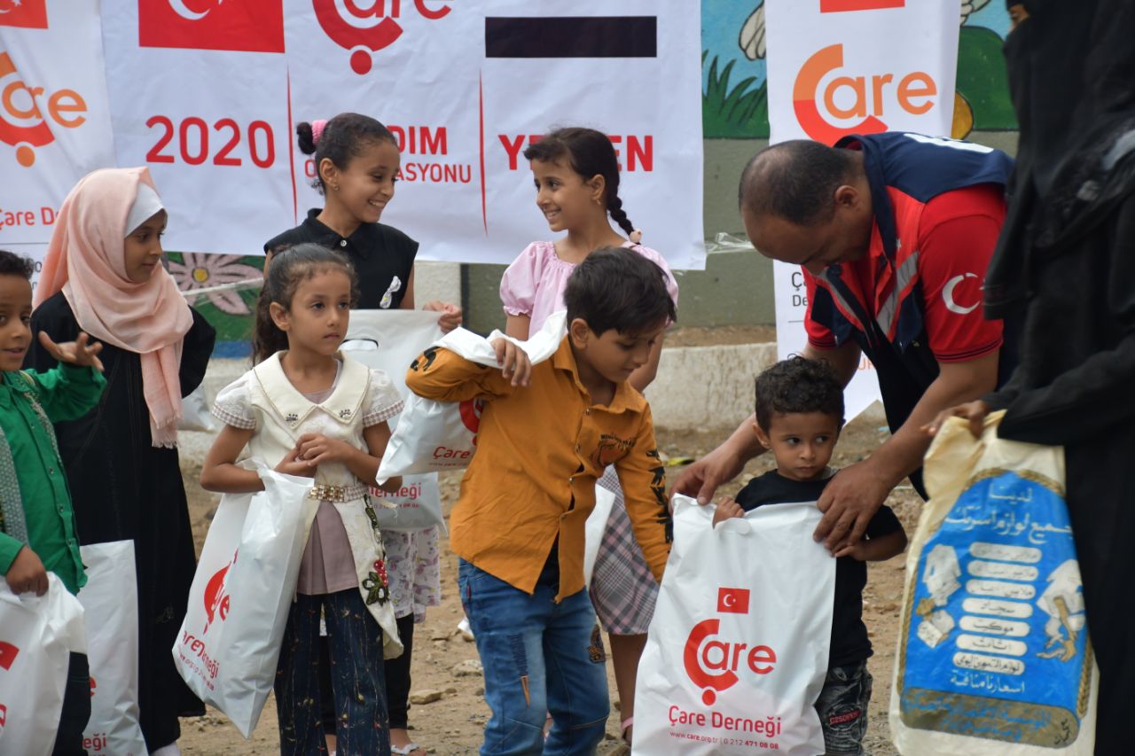 Yemen’e Temel İhtiyaç Gıda ve Kıyafet Yardımlarınız Ulaştı
