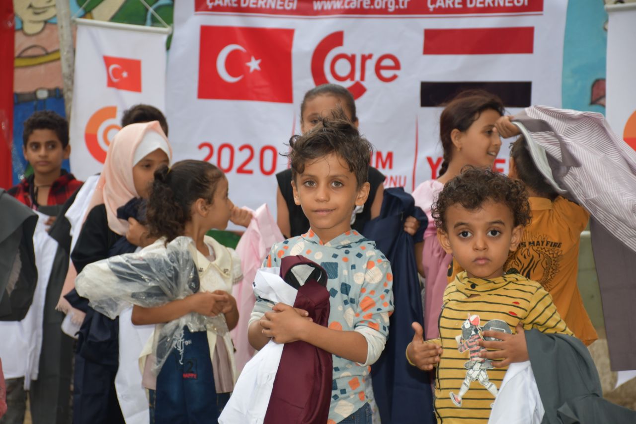 Yemen’e Temel İhtiyaç Gıda ve Kıyafet Yardımlarınız Ulaştı