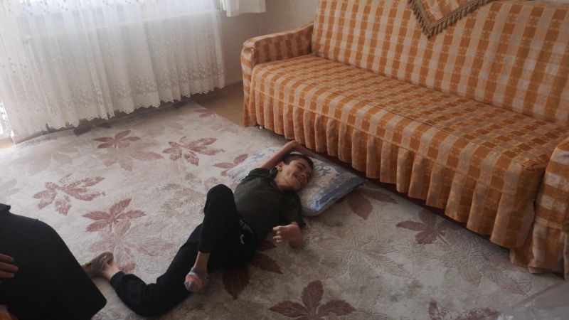 mehmet-emin-e-engelli-sandalyesi-surprizi-5.jpeg