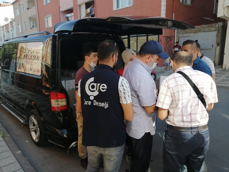 umraniye-deki-ihtiyac-sahibi-ailelere-yardim-4.jpeg