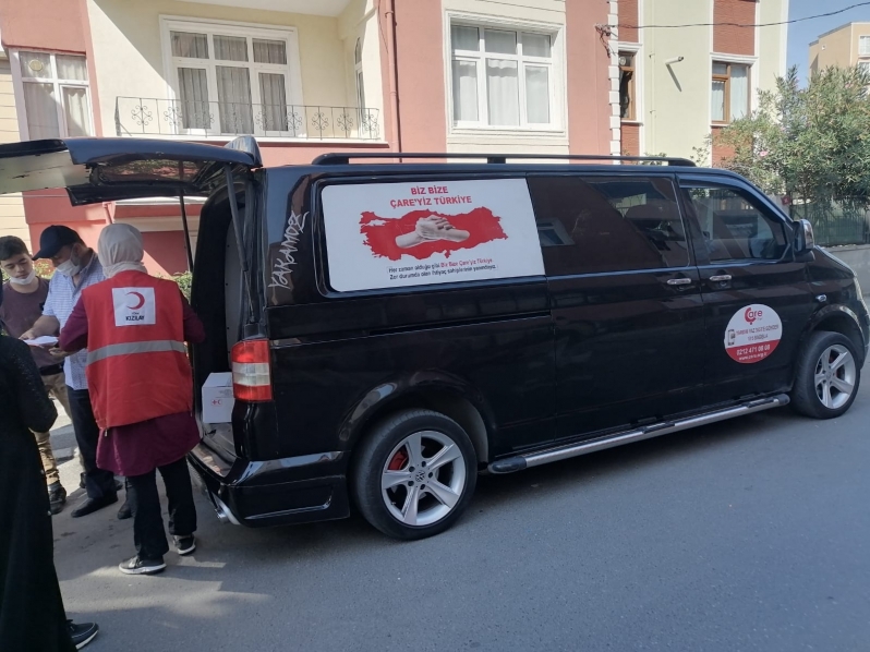 umraniye-deki-ihtiyac-sahibi-ailelere-yardim-5.jpeg