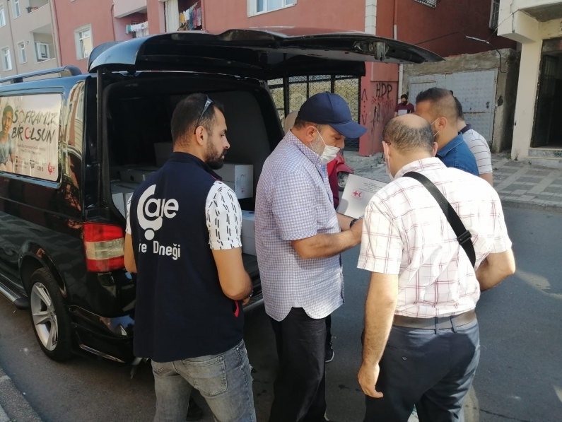 umraniye-deki-ihtiyac-sahibi-ailelere-yardim-8.jpeg