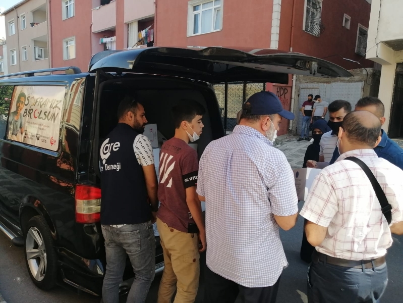 umraniye-deki-ihtiyac-sahibi-ailelere-yardim-2.jpeg