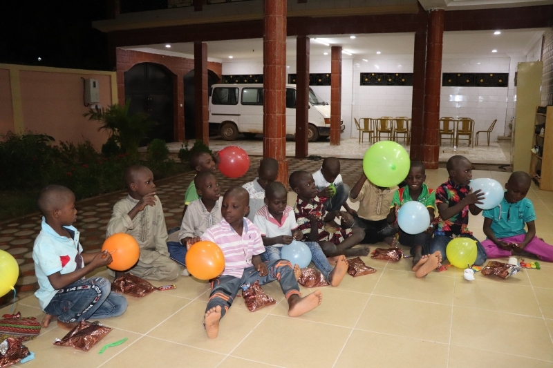 [18] Burkina Faso Yetimhanesi 30 Yeni Yetimle Yeni Binasında! - 07.jpeg