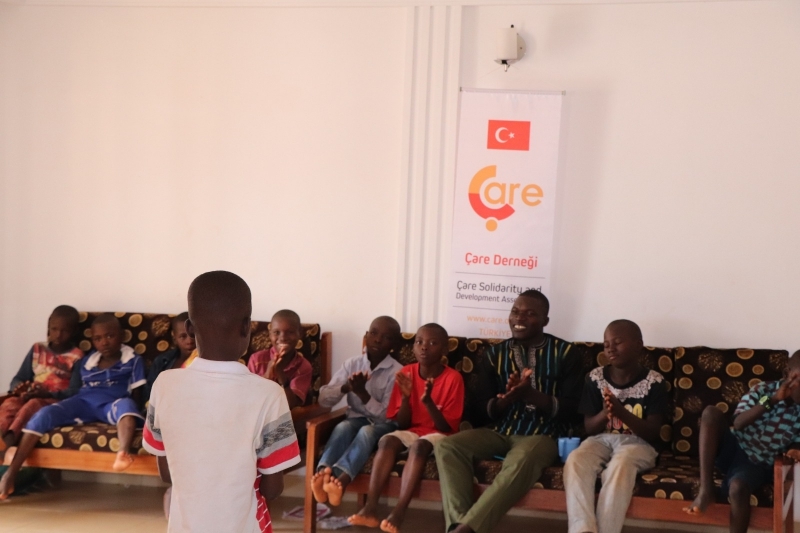 [18] Burkina Faso Yetimhanesi 30 Yeni Yetimle Yeni Binasında! - 09.jpeg