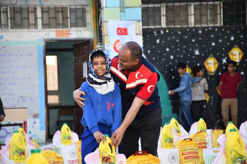 09. Yemen'e Gıda Yardımlarımız Devam Ediyor! 11.jpg