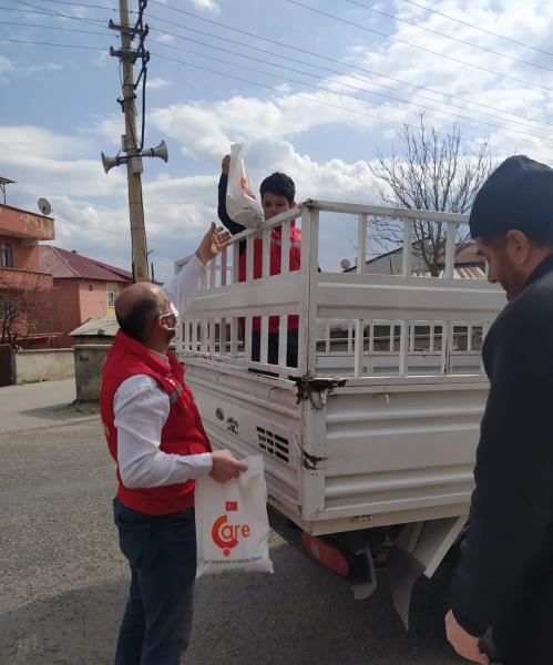 84. Elazığ'da 65 Aileye Gıda Yardımı 01.jpeg