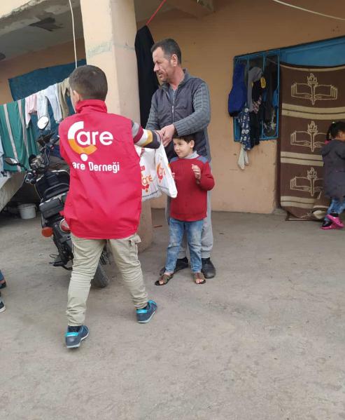 84. Elazığ'da 65 Aileye Gıda Yardımı 03.jpeg
