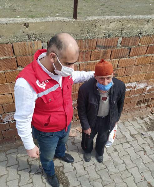 84. Elazığ'da 65 Aileye Gıda Yardımı 04.jpeg