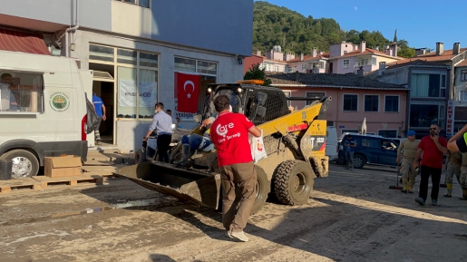 Afetzedelerin Yanında - 11.jpeg
