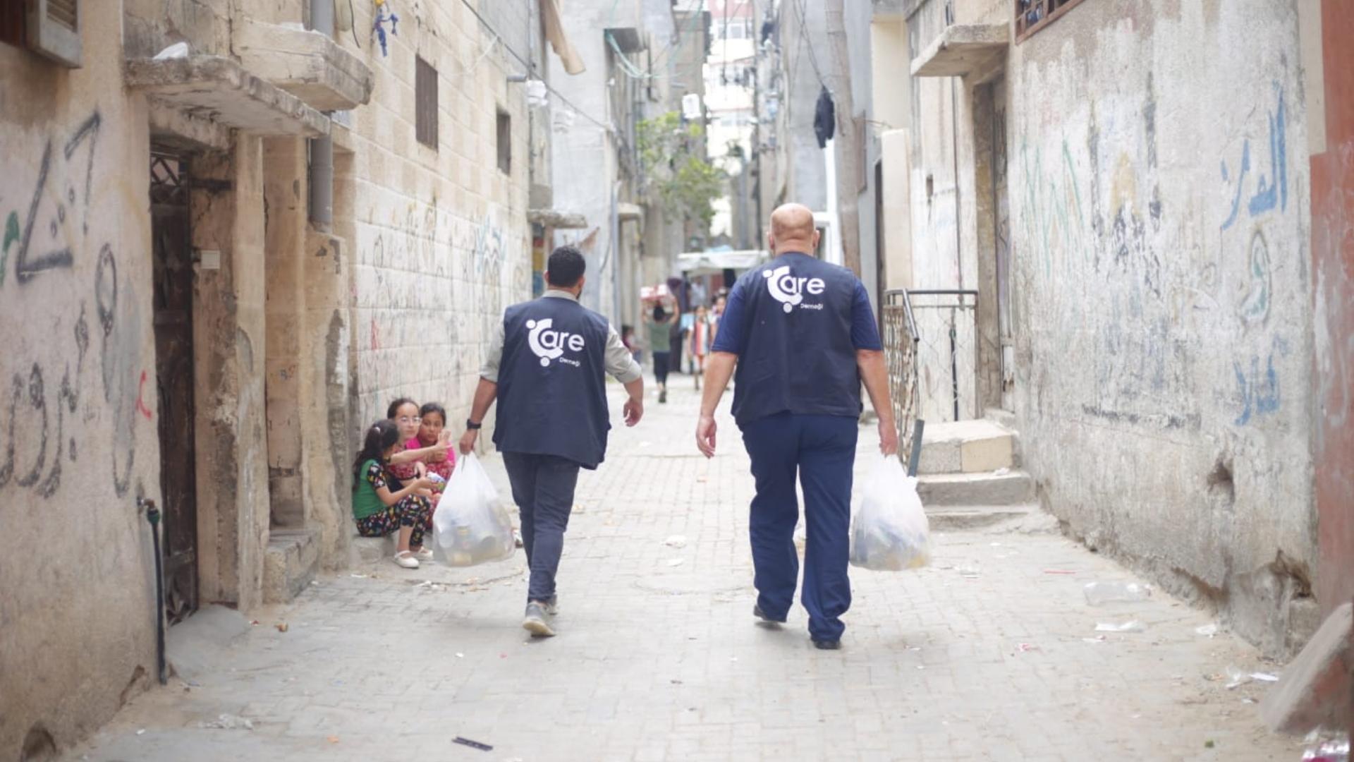 Filistin, Gazze'de Bayramlık ve Gıda Dağıtımları