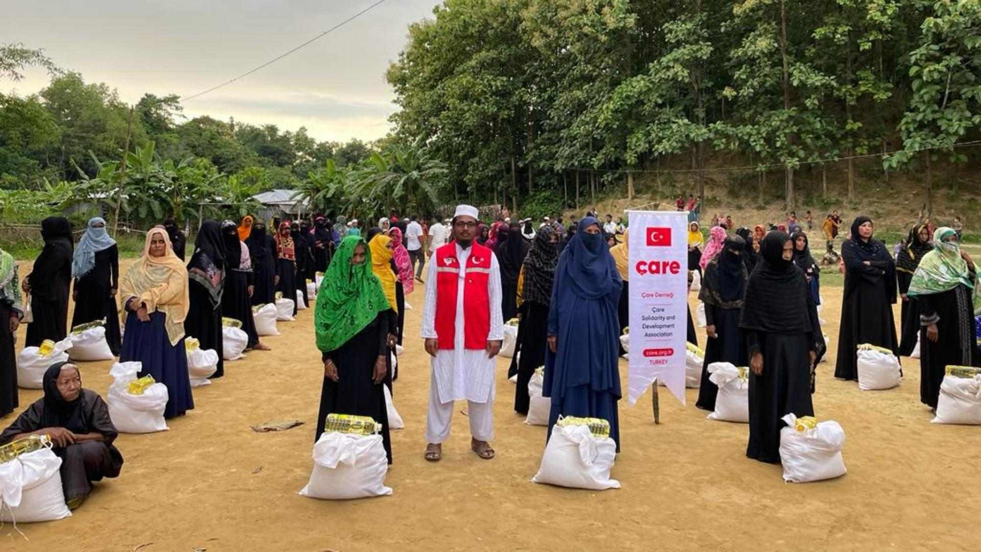 Cox’s Bazar’da 130 Aileye Yardım (1).jpg