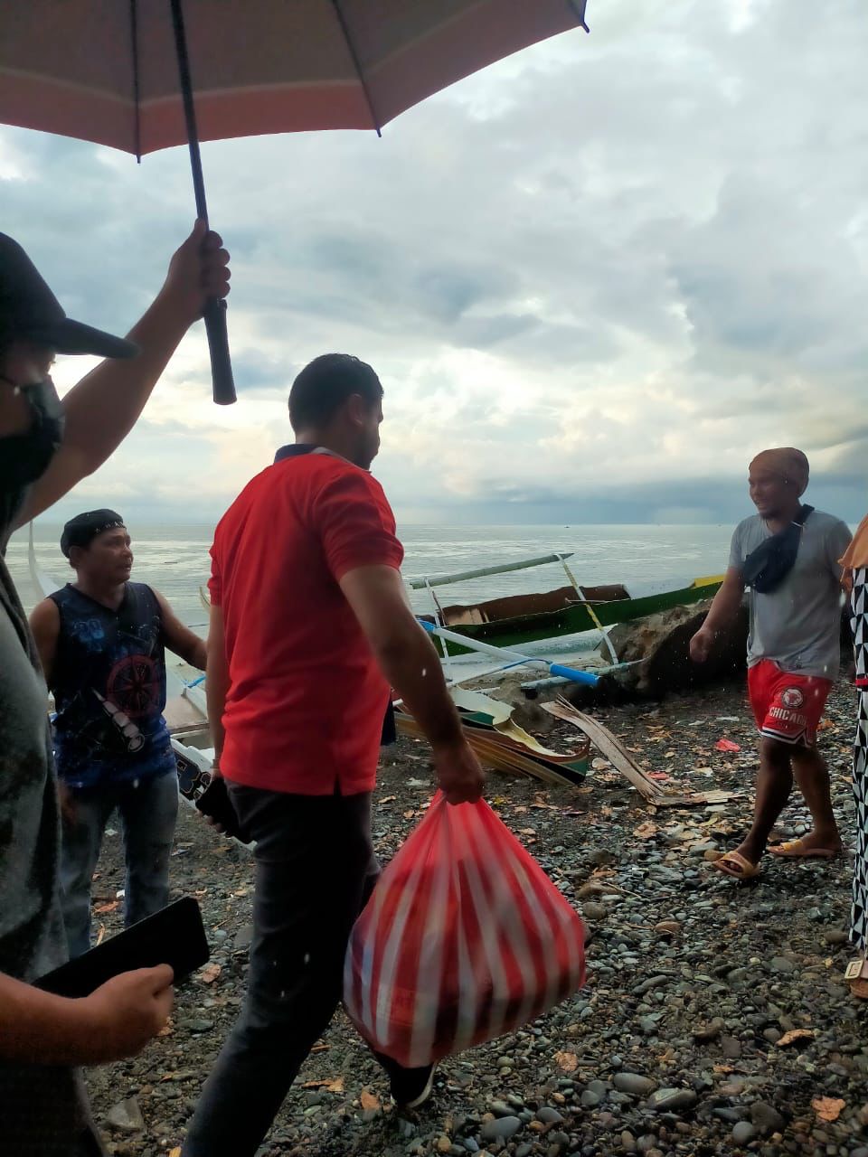 Filipinler'de Kasırga: Aile ve Yetimhanemiz Yetimlerine Yardım