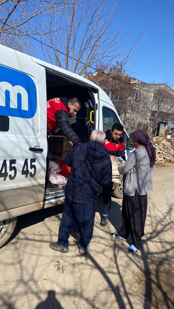 Depremzede Köylere Yardım