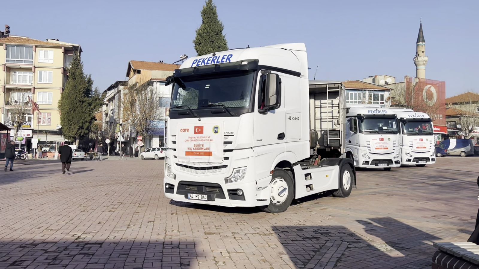 3 Tır Yakacak ve Gıda Yardımı Yola Çıktı