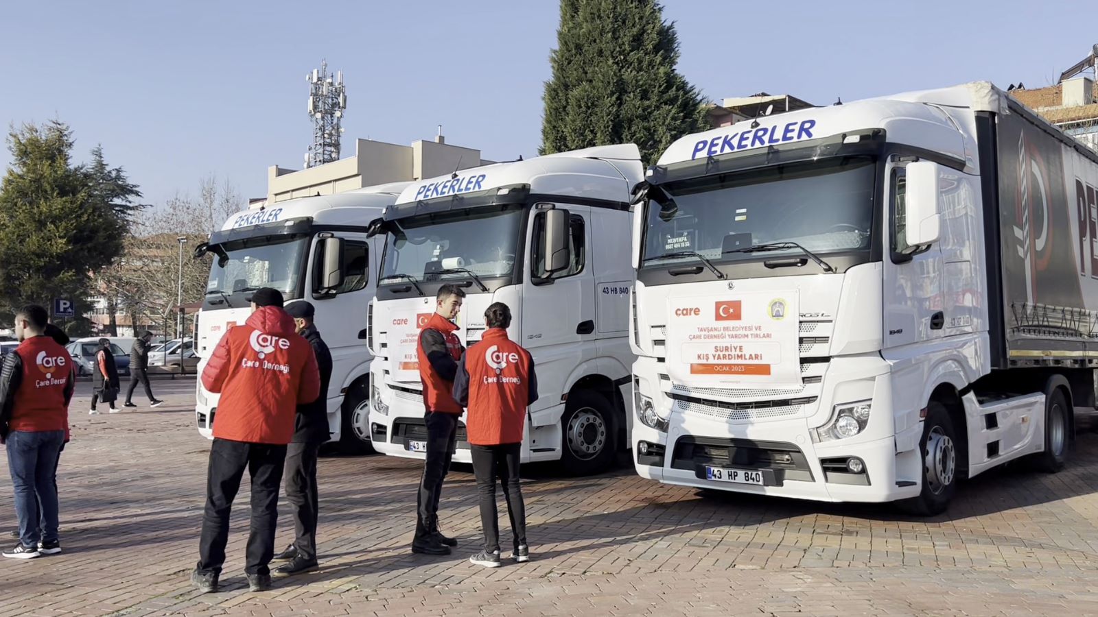 3 Tır Yakacak ve Gıda Yardımı Yola Çıktı