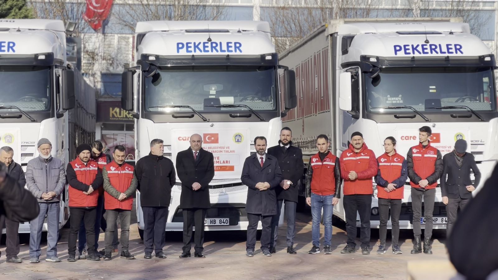 3 Tır Yakacak ve Gıda Yardımı Yola Çıktı