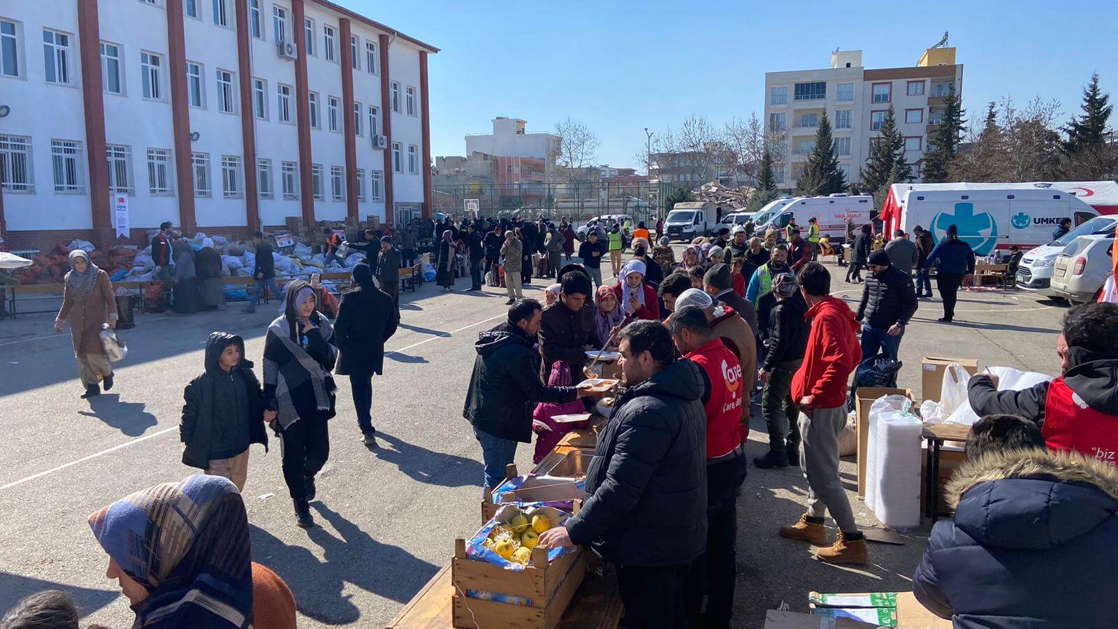 Depremzedelere Hizmetlerimiz Devam Ediyor
